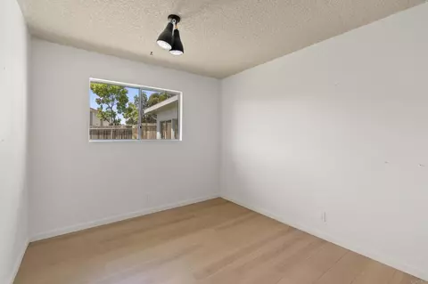 Bedroom - 3133 Morningside Dr, Oceanside, CA 92056 photo 4 of 6