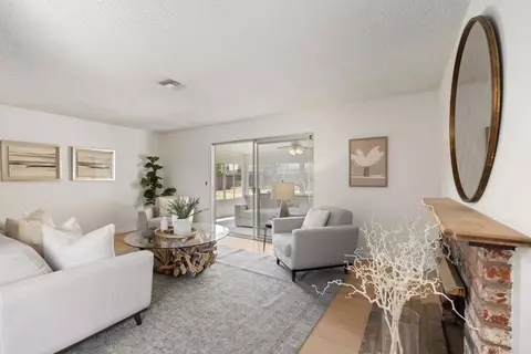 Living - 3133 Morningside Dr, Oceanside, CA 92056 photo 2 of 4