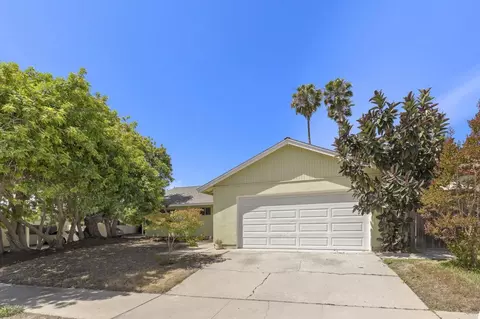 Exterior - 3133 Morningside Dr, Oceanside, CA 92056 photo 1 of 10