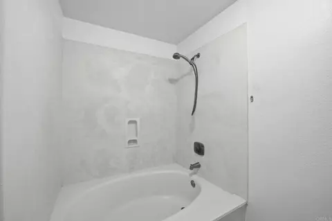 Bath - 3140 Arroyo Vis, Carlsbad, CA 92009 photo 3 of 3