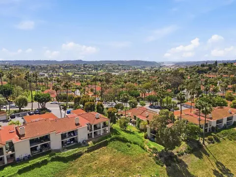 View/Area - 3140 Arroyo Vis, Carlsbad, CA 92009 photo 6 of 7