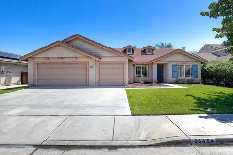 36454 Erica Ct, Winchester, CA 92596