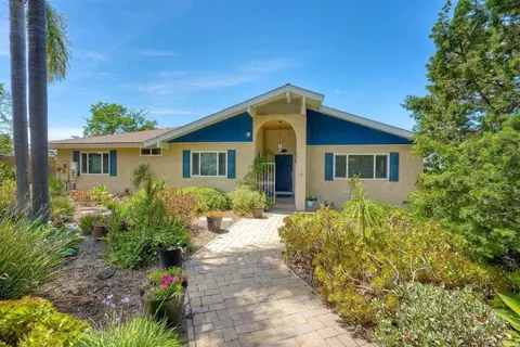 529 Vale View Dr, Vista, CA 92081