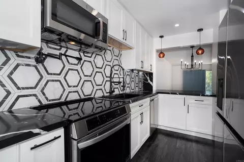 Kitchen - 5700 Baltimore Dr #16, La Mesa, CA 91942 photo 3 of 4