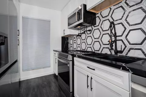 Kitchen - 5700 Baltimore Dr #16, La Mesa, CA 91942 photo 2 of 4
