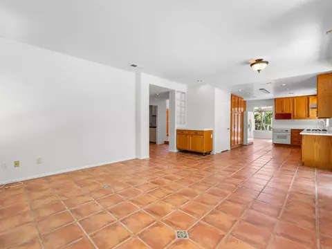 Living - 5151 Bella Colina St, Oceanside, CA 92056 photo 6 of 9