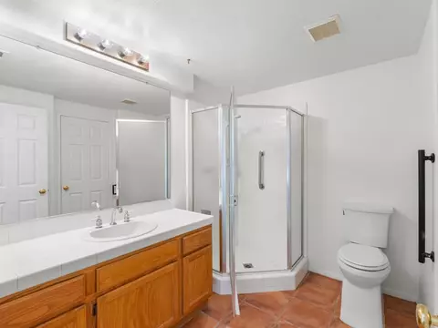 Bath - 5151 Bella Colina St, Oceanside, CA 92056 photo 1 of 7