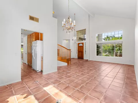 Living - 5151 Bella Colina St, Oceanside, CA 92056 photo 3 of 9