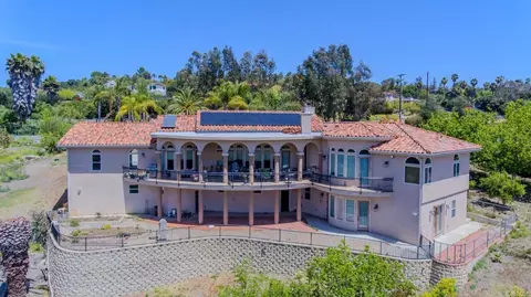 2057 Via Rancho Pkwy, Escondido, CA 92029