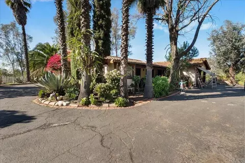 Exterior - 823 Rice Canyon Rd, Fallbrook, CA 92028 photo 4 of 9