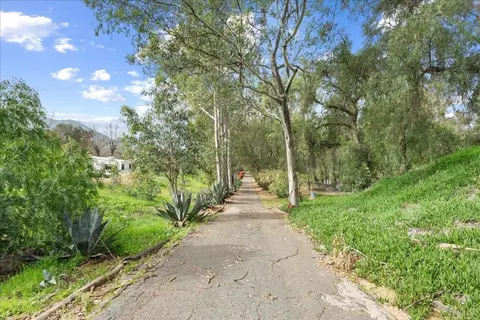 Entry Way - 823 Rice Canyon Rd, Fallbrook, CA 92028 photo 3 of 3