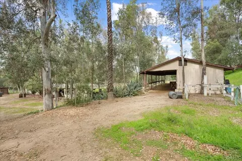 Exterior - 823 Rice Canyon Rd, Fallbrook, CA 92028 photo 5 of 9