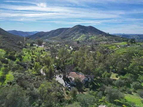 View/Area - 823 Rice Canyon Rd, Fallbrook, CA 92028 photo 2 of 8