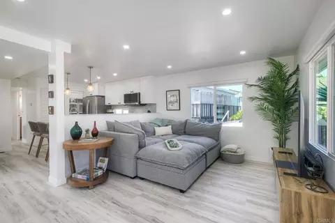 170 Diana St #34, Encinitas, CA 92024
