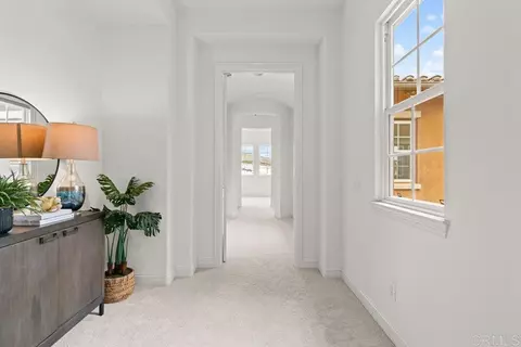 Entry Way - 5544 Papagallo Dr, Oceanside, CA 92057 photo 11 of 15