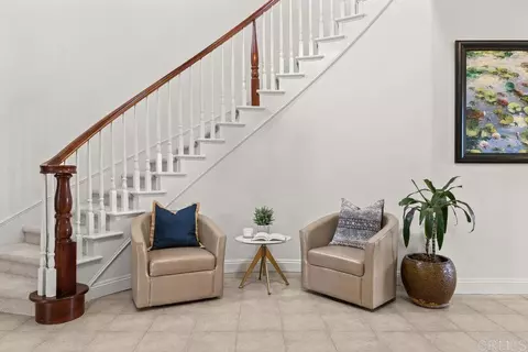 Entry Way - 5544 Papagallo Dr, Oceanside, CA 92057 photo 3 of 15