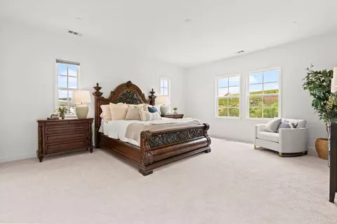 Bedroom - 5544 Papagallo Dr, Oceanside, CA 92057 photo 2 of 8