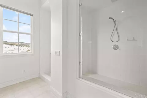 Bath - 5544 Papagallo Dr, Oceanside, CA 92057 photo 6 of 7