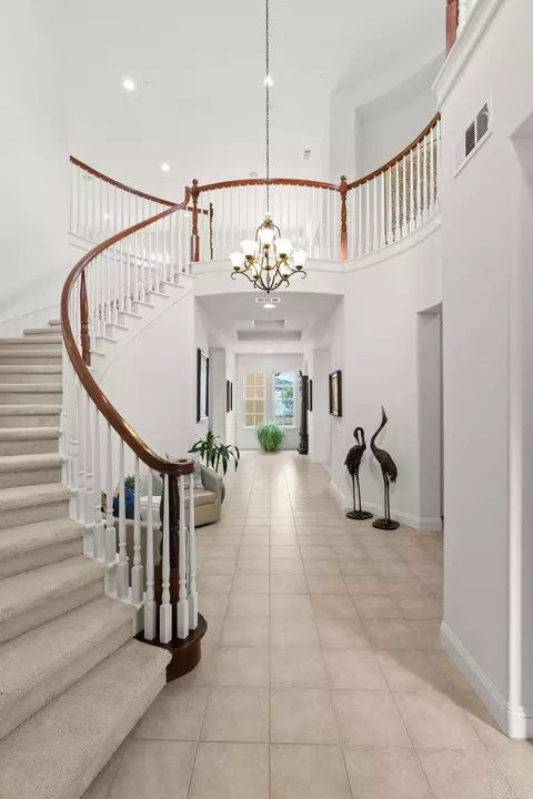 Entry Way - 5544 Papagallo Dr, Oceanside, CA 92057 photo 2 of 15