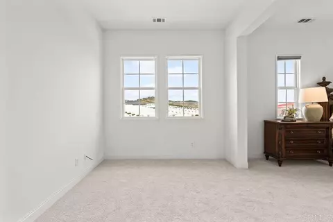 Bedroom - 5544 Papagallo Dr, Oceanside, CA 92057 photo 5 of 8