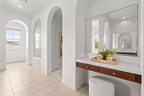 Entry Way - 5544 Papagallo Dr, Oceanside, CA 92057 photo 14 of 15