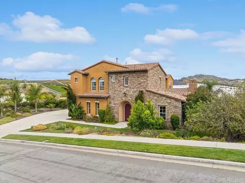 Exterior - 5544 Papagallo Dr, Oceanside, CA 92057 photo 3 of 10