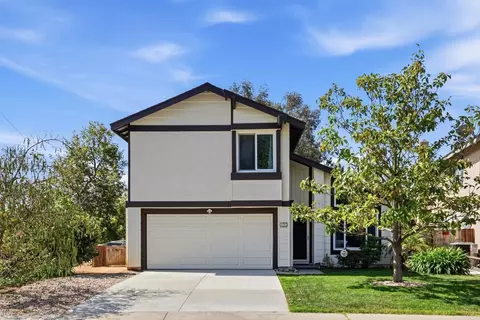 2201 Amber Ln, Escondido, CA 92026