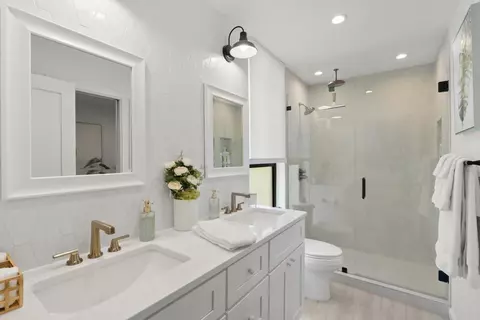 Bath - 675 S Sierra #7, Solana Beach, CA 92075 photo 2 of 3