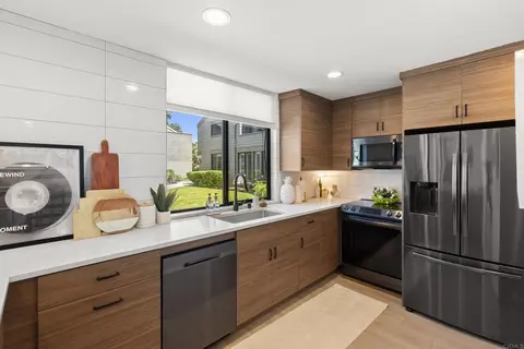 Kitchen - 675 S Sierra #7, Solana Beach, CA 92075 photo 2 of 5