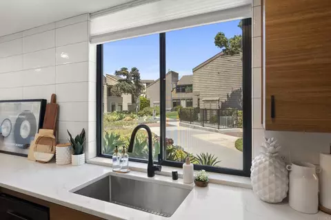 Kitchen - 675 S Sierra #7, Solana Beach, CA 92075 photo 4 of 5