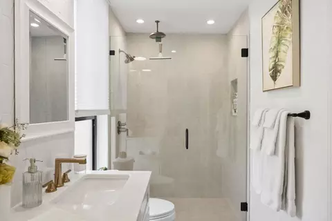 Bath - 675 S Sierra #7, Solana Beach, CA 92075 photo 3 of 3