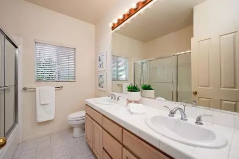 Bath - 354 Benevente Dr, Oceanside, CA 92057 photo 4 of 4
