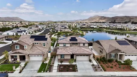 30477 Waterline Dr, Menifee, CA 92584