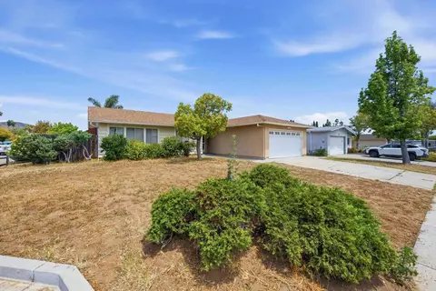 10016 Bilteer Ct, Santee, CA 92071