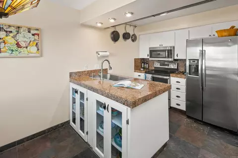 Kitchen - 634 E Solana Cir, Solana Beach, CA 92075 photo 1 of 4