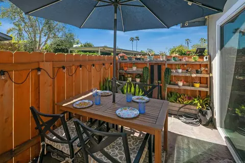 Exterior - 634 E Solana Cir, Solana Beach, CA 92075 photo 2 of 8