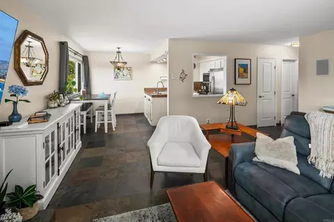 Living - 634 E Solana Cir, Solana Beach, CA 92075 photo 2 of 5