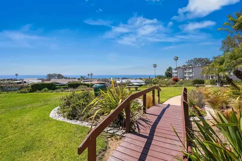 View/Area - 634 E Solana Cir, Solana Beach, CA 92075 photo 2 of 6
