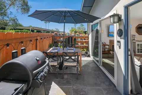 Exterior - 634 E Solana Cir, Solana Beach, CA 92075 photo 4 of 8