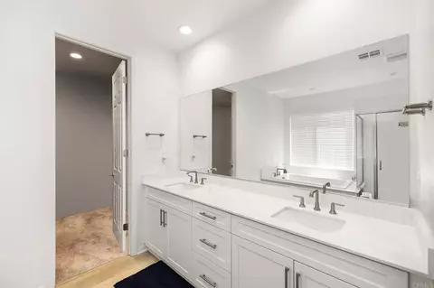 Bath - 32257 Jeter Ln, Menifee, CA 92584 photo 5 of 6
