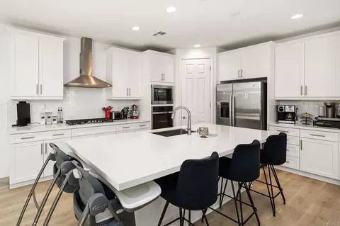 Kitchen - 32257 Jeter Ln, Menifee, CA 92584 photo 3 of 6
