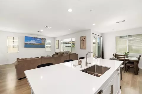 Kitchen - 32257 Jeter Ln, Menifee, CA 92584 photo 6 of 6