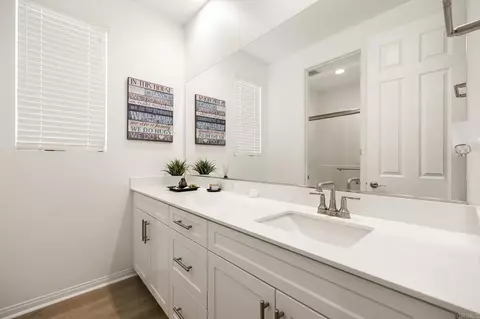 Bath - 32257 Jeter Ln, Menifee, CA 92584 photo 1 of 6