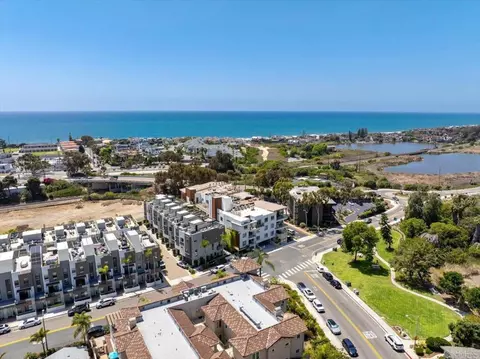 2511 State St, Carlsbad, CA 92008