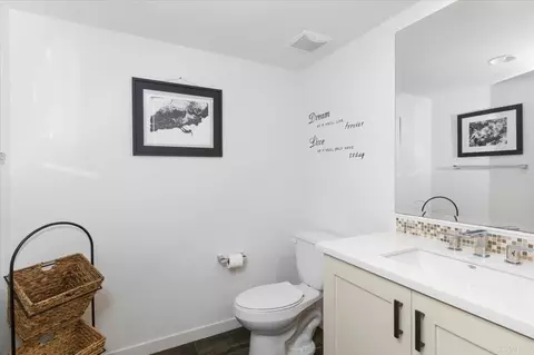 Bath - 2511 State St, Carlsbad, CA 92008 photo 5 of 5