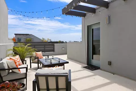 Exterior - 2511 State St, Carlsbad, CA 92008 photo 7 of 7