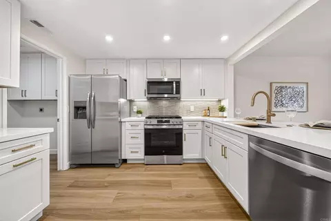 Kitchen - 3143 Avenida Olmeda, Carlsbad, CA 92009 photo 3 of 6