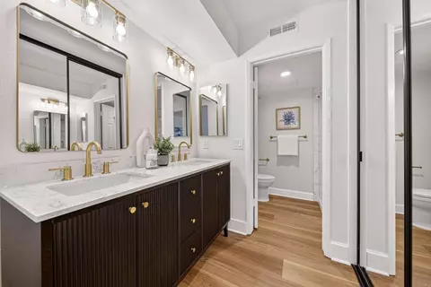 Bath - 3143 Avenida Olmeda, Carlsbad, CA 92009 photo 2 of 7