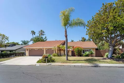 2814 Luciernaga St, Carlsbad, CA 92009