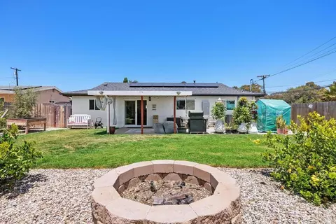 4009 Genine Dr, Oceanside, CA 92056